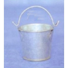 Petit pot en metal