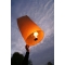 Lanternes c�lestes � Diamond � Disponible en blanc uniquement Dimensions : 85 cm x 55 cm x 38 cm papier ignifuge.  Pack de 5