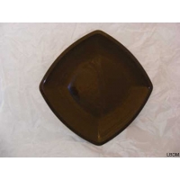 assiette plate carr�es 30 cm en pvc rigide - vendu par lot de 12 pi�ces - Coloris : ivoire, fuchsia, bordeaux, turquoise, vert anis, blanc, parme, noir, mangue ou chocolat..