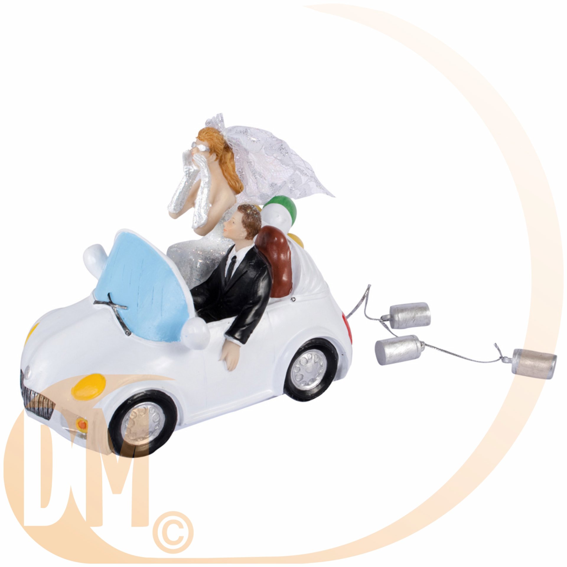 Couple de maries en decapotable